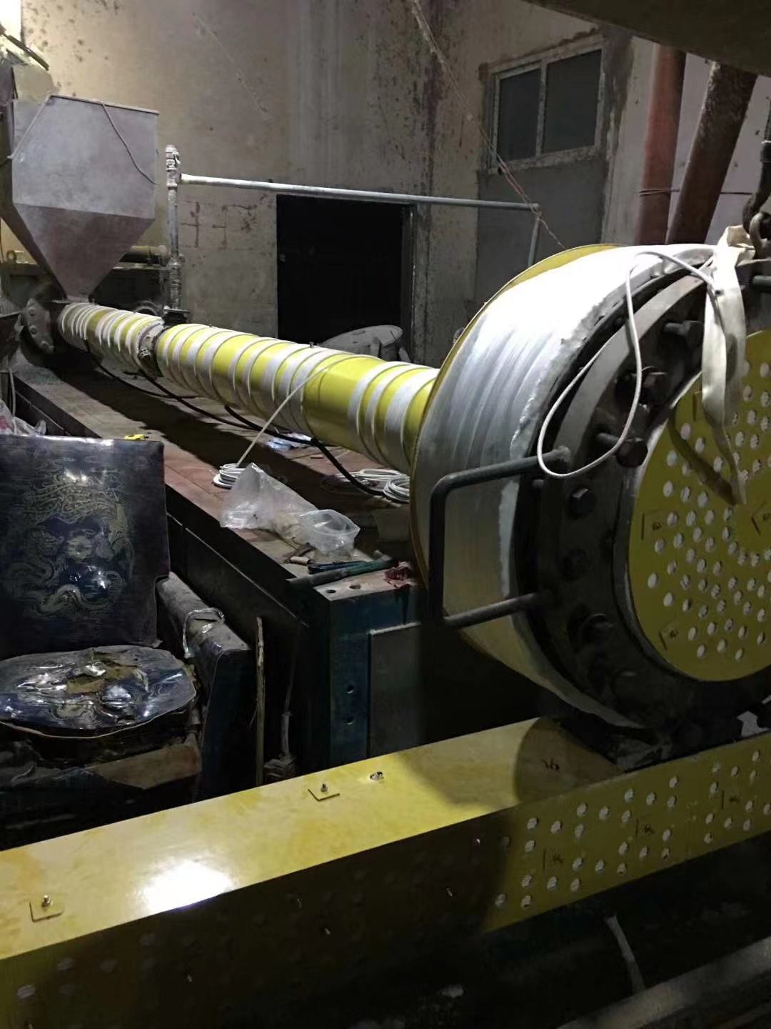 塑料機(jī)械電磁感應(yīng)加熱